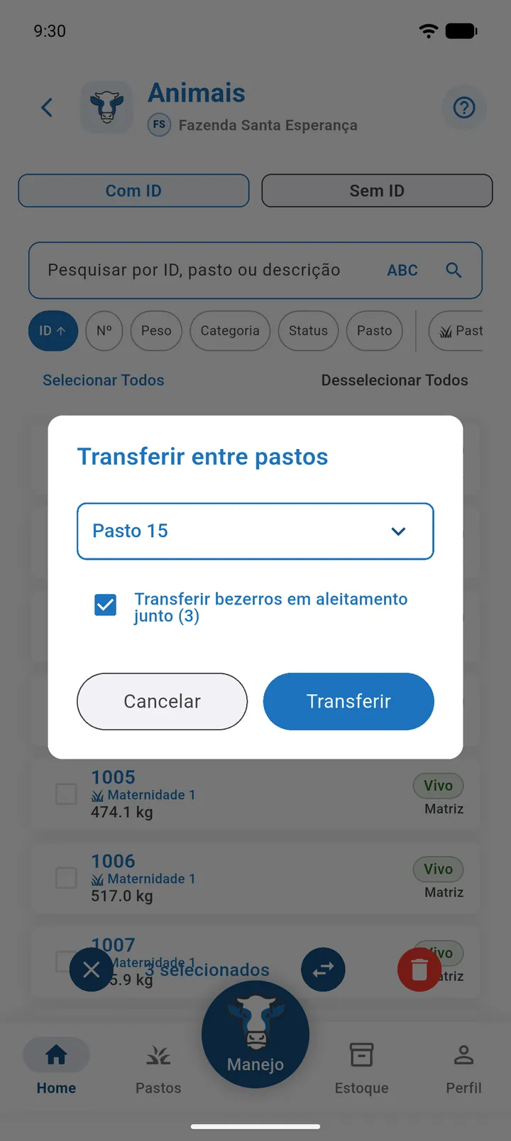 Diálogo de transferência com o pasto de destino e a opção Transferir bezerros em aleitamento junto marcada